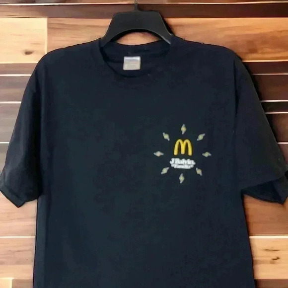 J Balvin Familia McDonald’s Employee T-shirt Latge 100% Authentic. - Picture 1 of 4